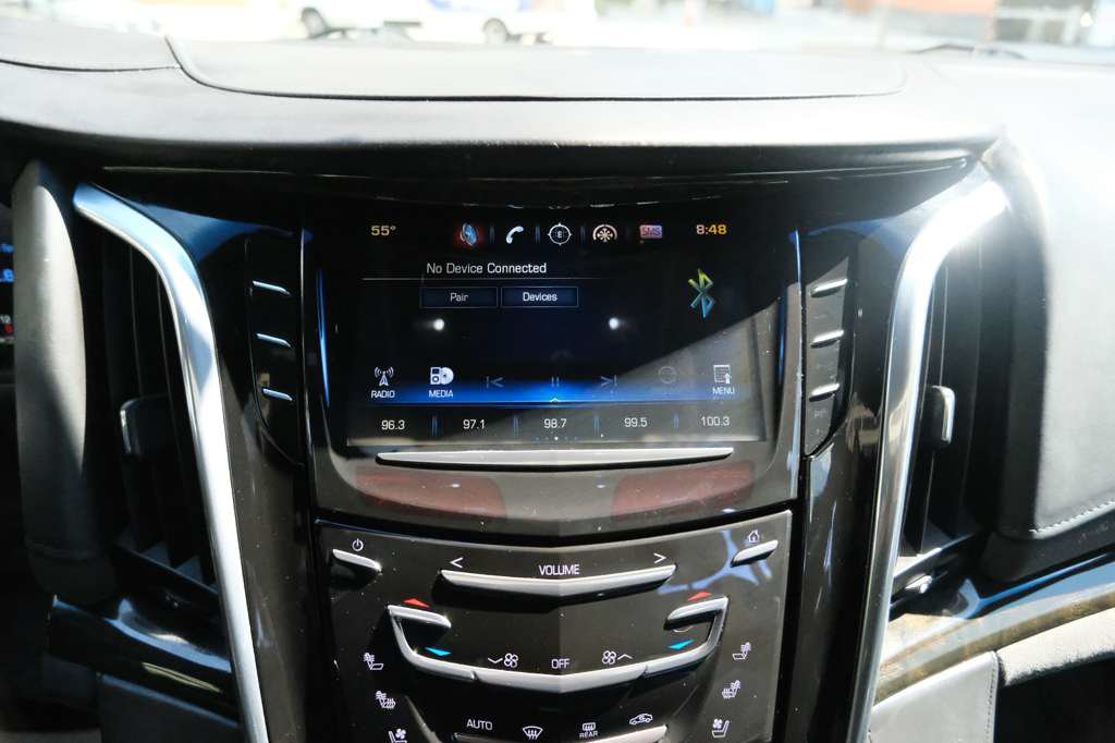 Used 2019 Cadillac Escalade ESV Platinum AWD/4WD image 31