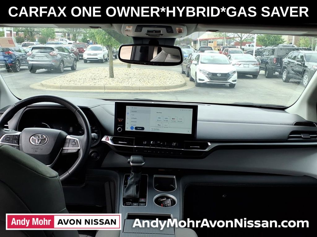 Used 2025 Toyota Sienna XLE FWD image 36