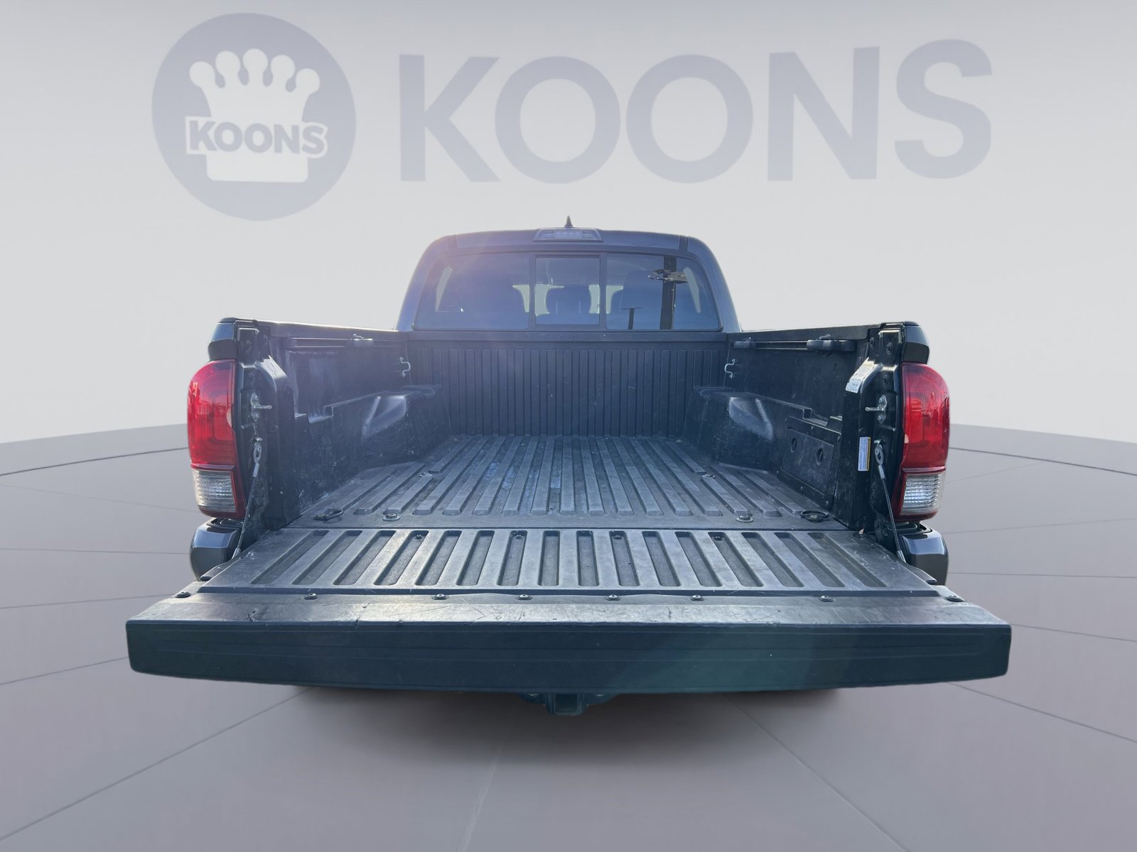 Used 2020 Toyota Tacoma SR image 24