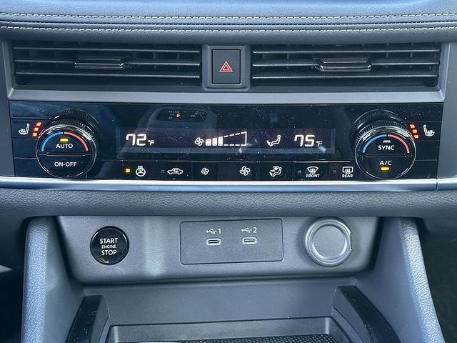 New 2026 Nissan Rogue SV w/ Cold Weather Package AWD/4WD image 18