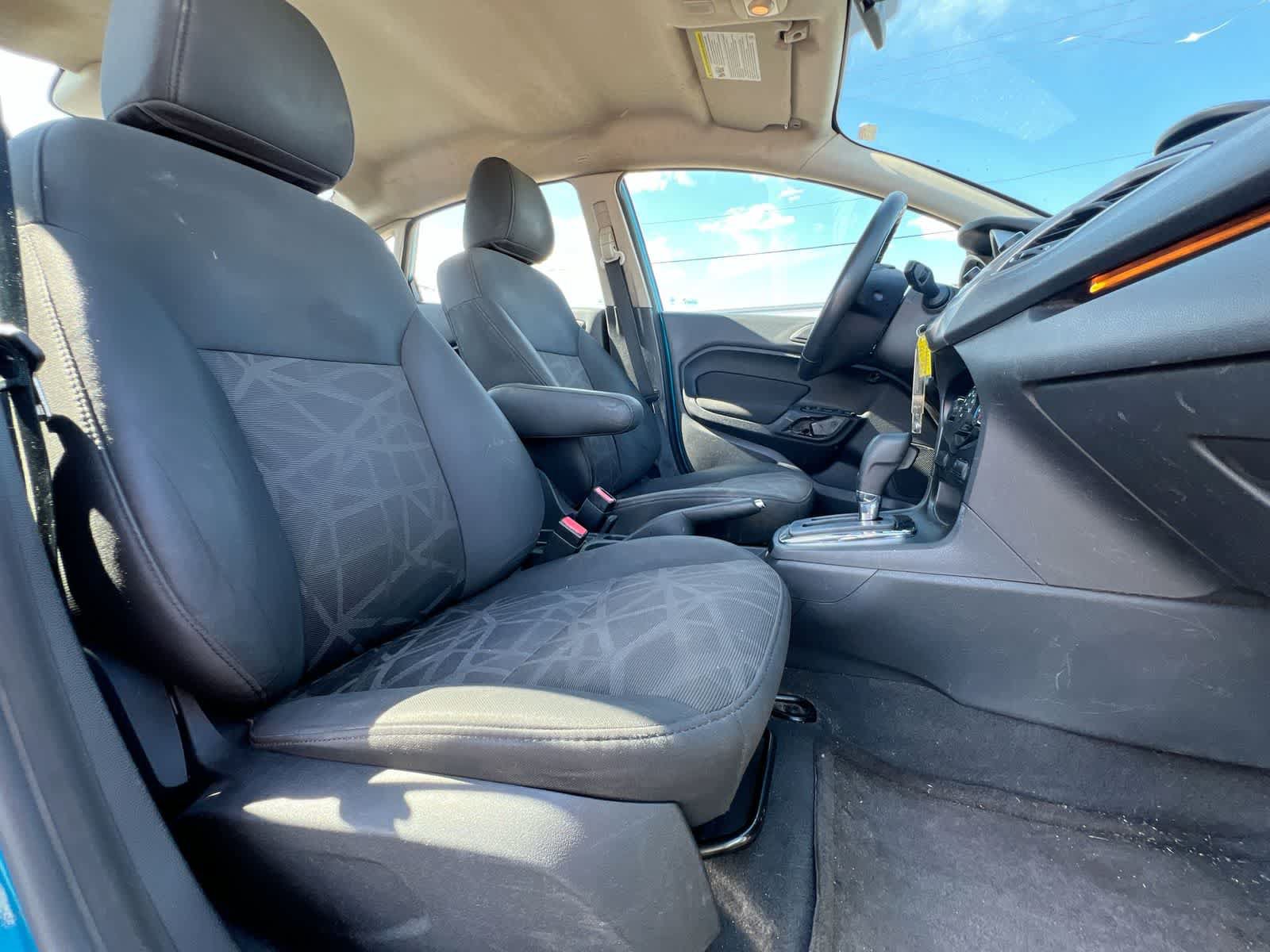 Used 2013 Ford Fiesta SE FWD image 21