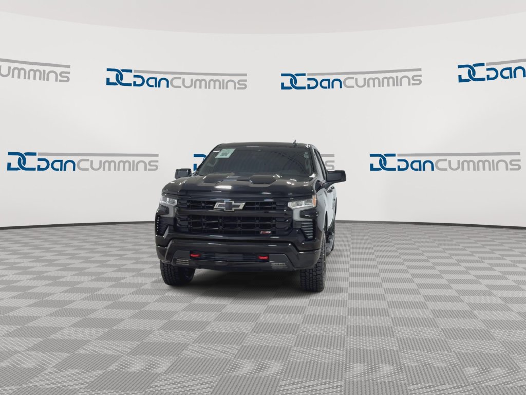 Used 2024 Chevrolet Silverado 1500 LT Trail Boss w/ Convenience Package II AWD/4WD image 3