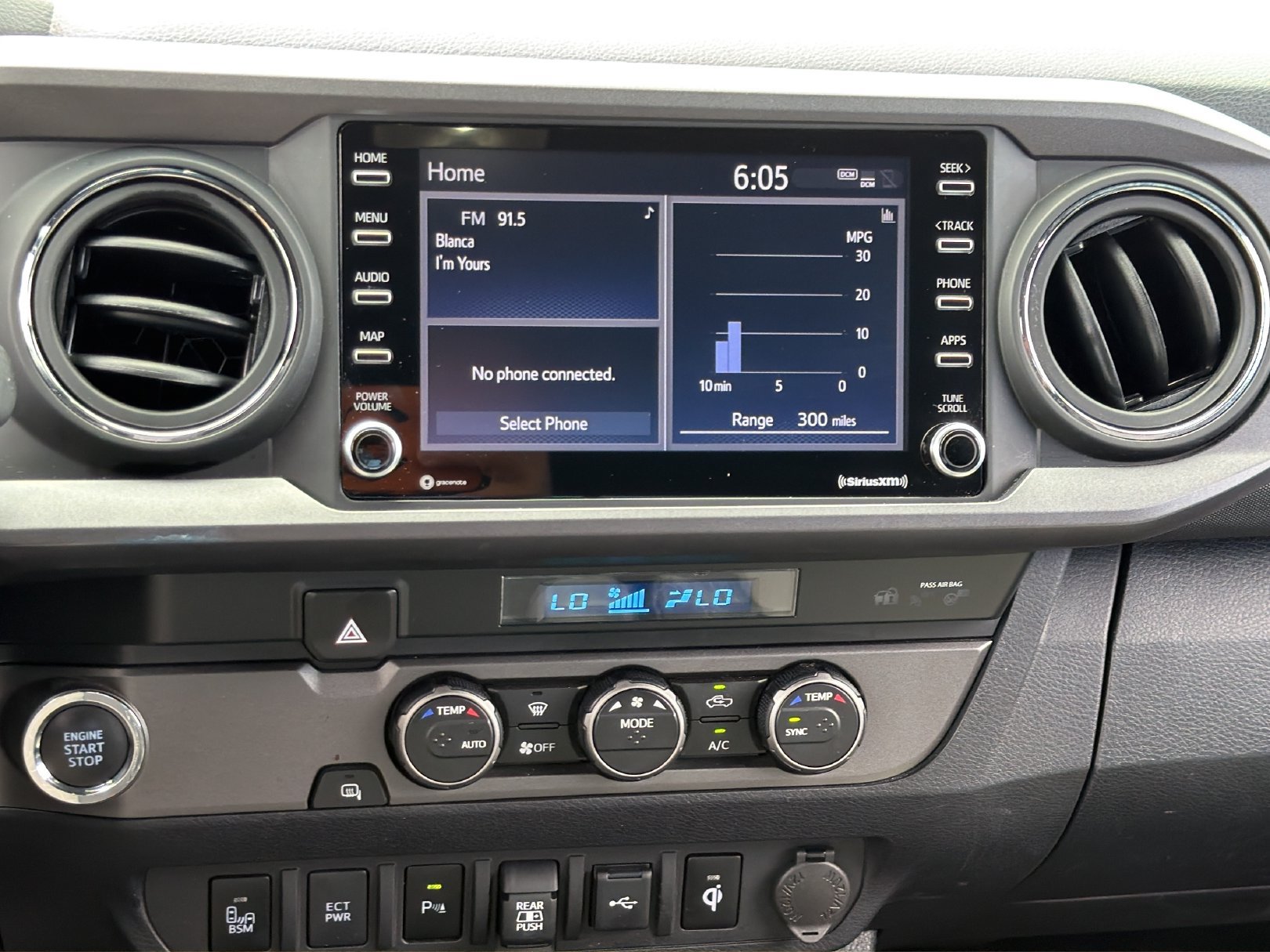Used 2022 Toyota Tacoma TRD Sport w/ Technology Package RWD image 15