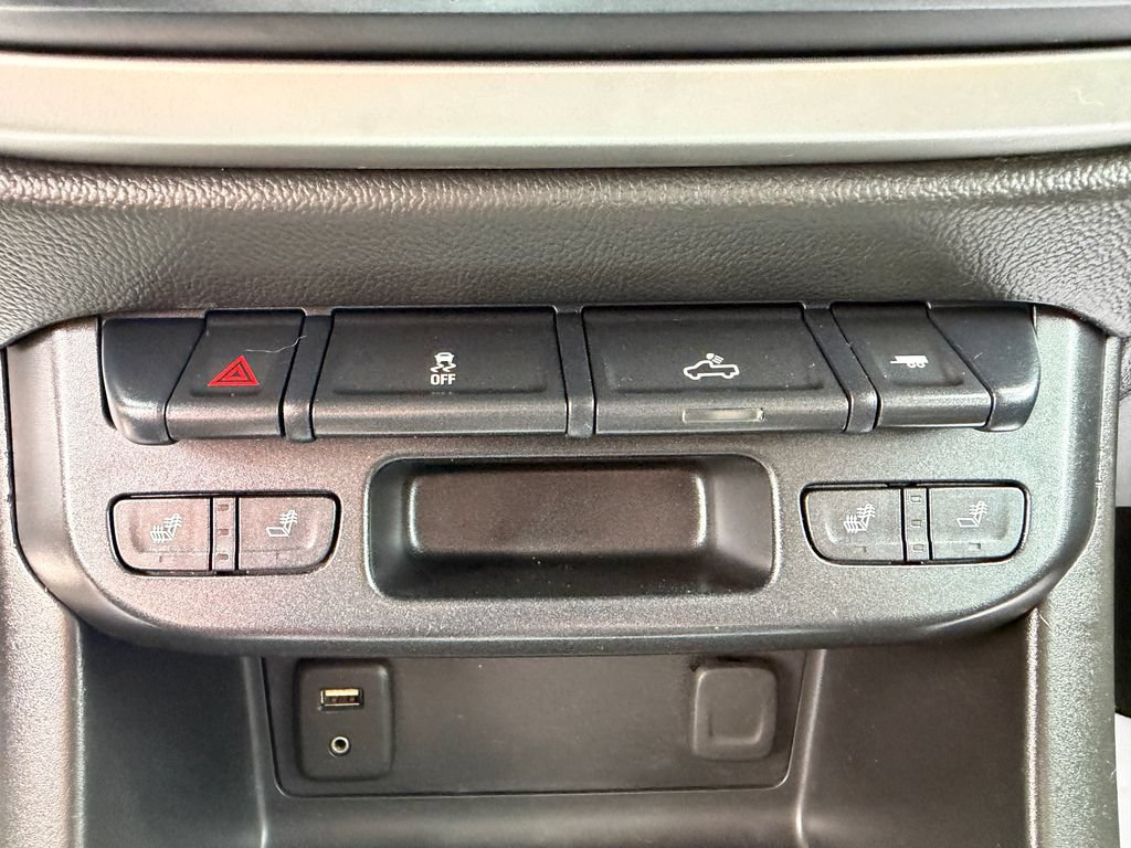 Used 2018 Chevrolet Colorado LT w/ LT Convenience Package AWD/4WD image 9