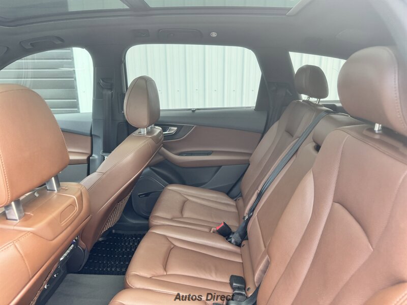 Used 2018 Audi Q7 3.0T Prestige w/ Prestige Package AWD/4WD image 30