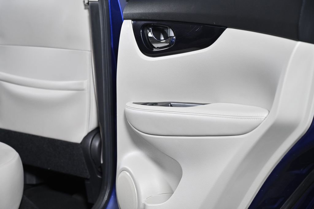 Used 2019 Nissan Rogue Sport SL image 30