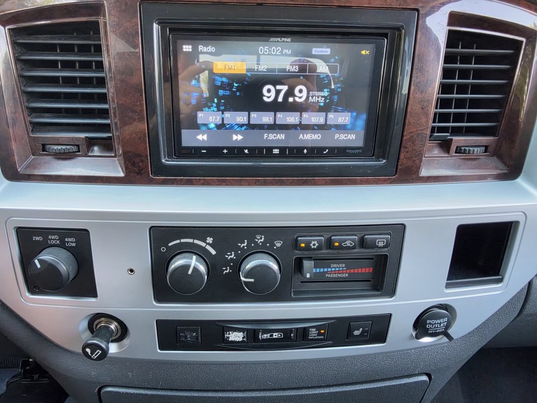 Used 2009 Dodge Ram 2500 Truck Laramie AWD/4WD image 13