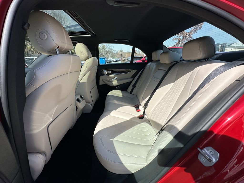 Used 2017 Mercedes-Benz E 300 image 25