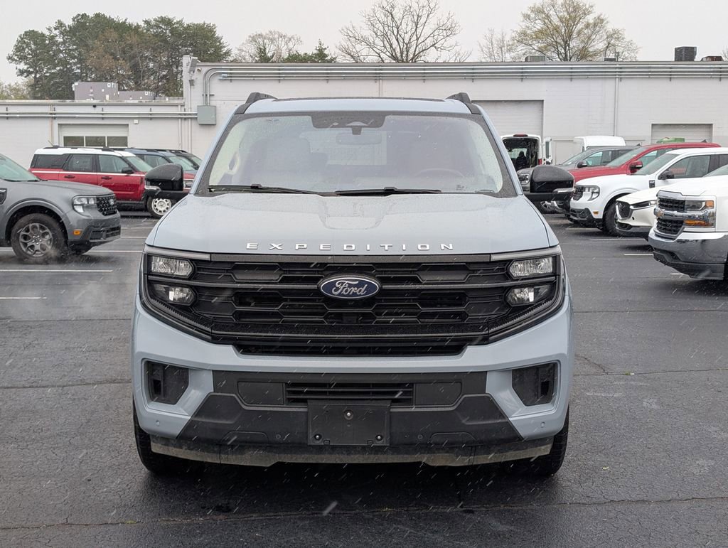 Used 2025 Ford Expedition Active image 7