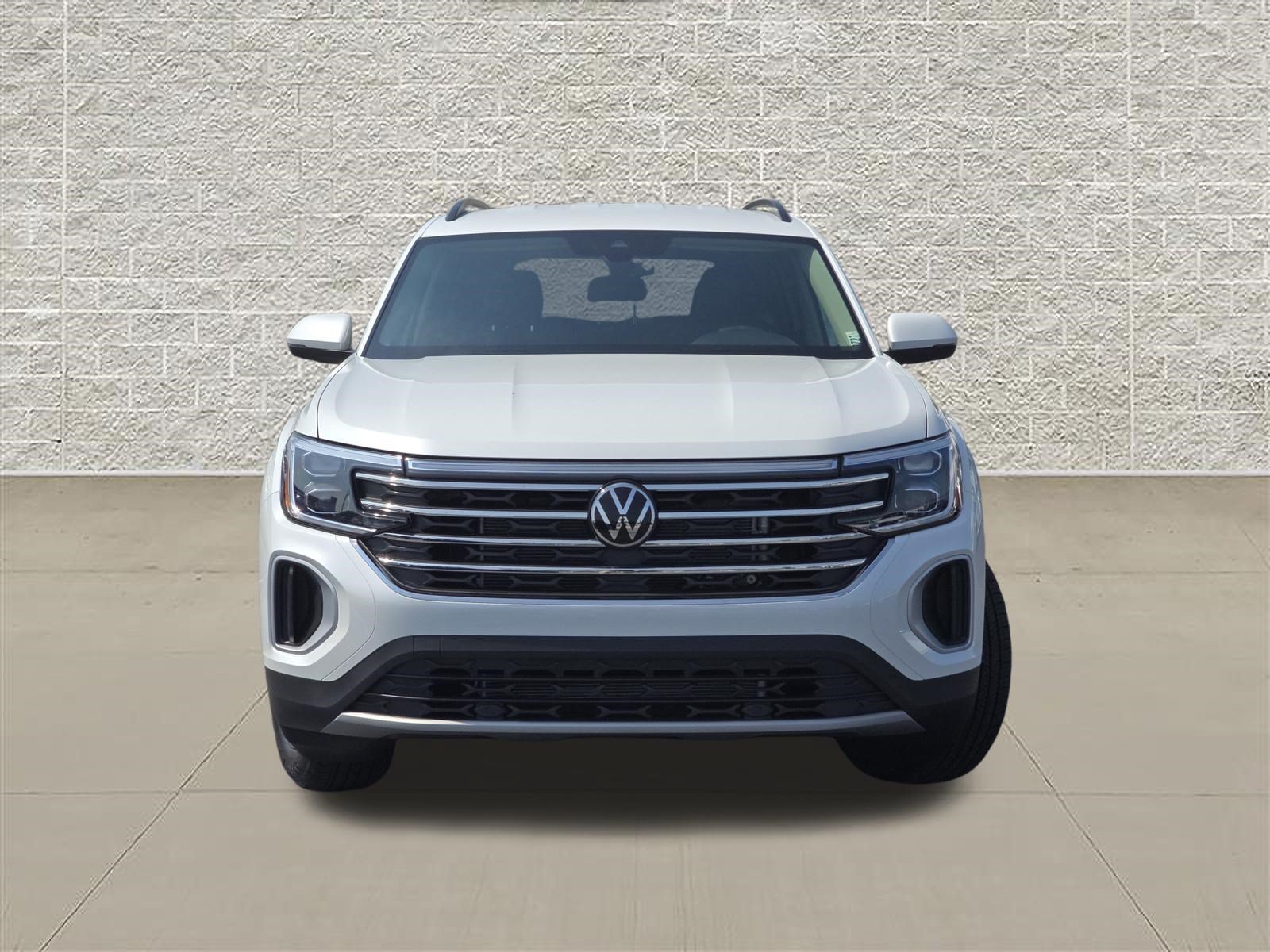 New 2026 Volkswagen Atlas SE AWD/4WD image 2
