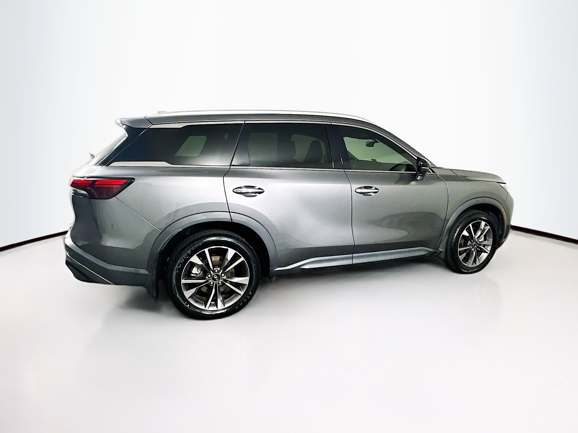Used 2023 INFINITI QX60 Luxe w/ Cargo Package FWD image 10