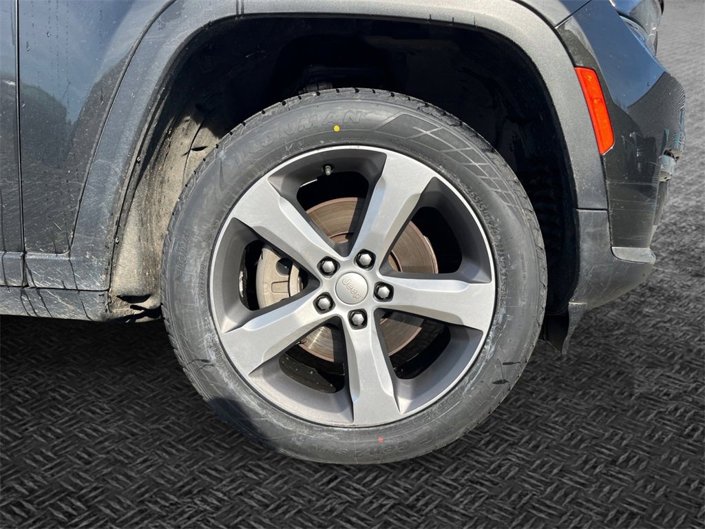 Used 2022 Jeep Grand Cherokee L Limited image 11