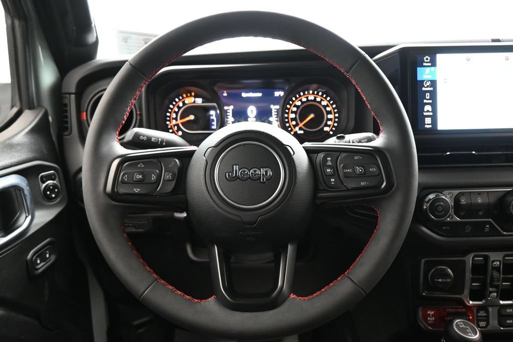 Used 2024 Jeep Wrangler Unlimited Rubicon w/ Convenience Group AWD/4WD image 14