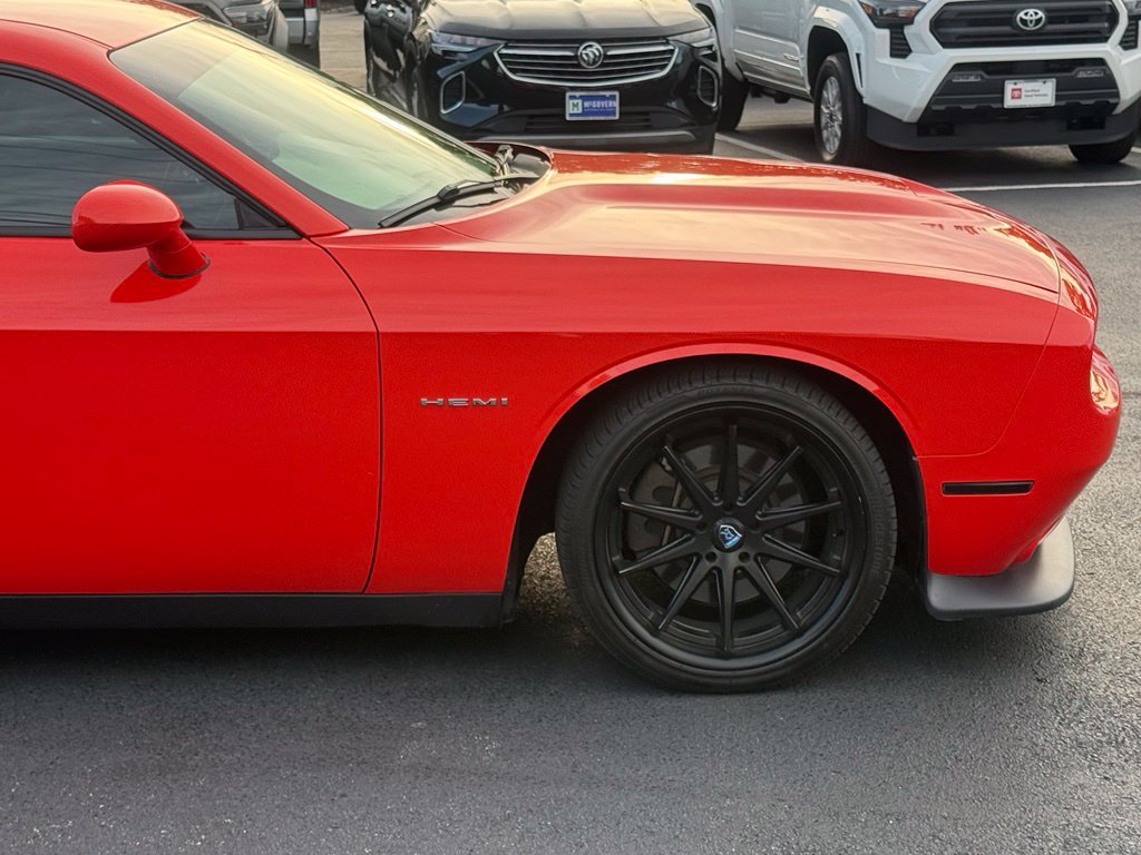 Used 2020 Dodge Challenger R/T w/ Driver Convenience Group RWD image 10