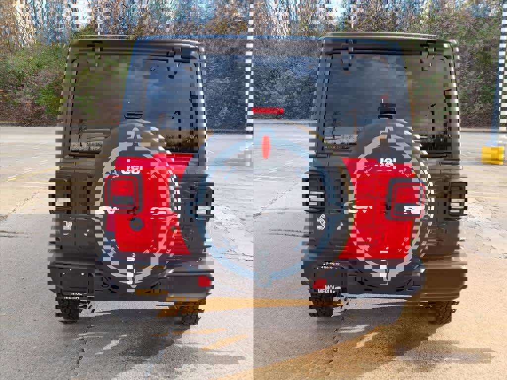 Used 2018 Jeep Wrangler Unlimited Sahara image 6