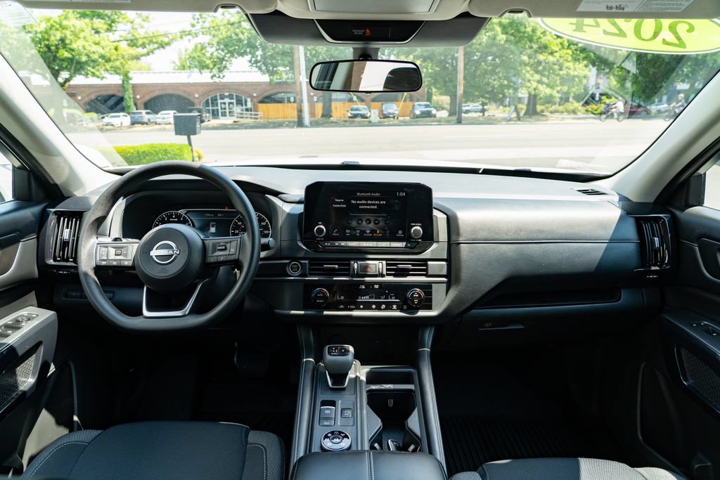 Used 2024 Nissan Pathfinder S w/ Cargo Package AWD/4WD image 9
