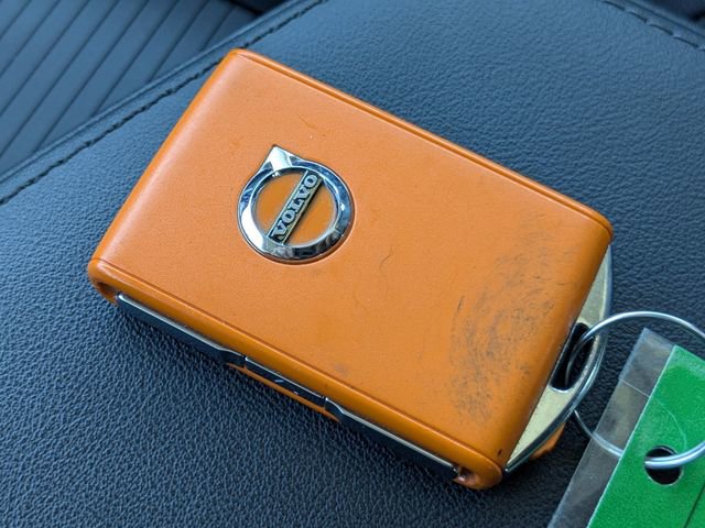 Certified 2025 Volvo S60 B5 Core image 36