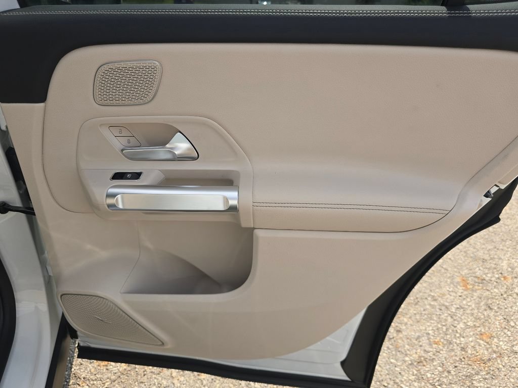 New 2026 Mercedes-Benz GLB 250 4MATIC image 23