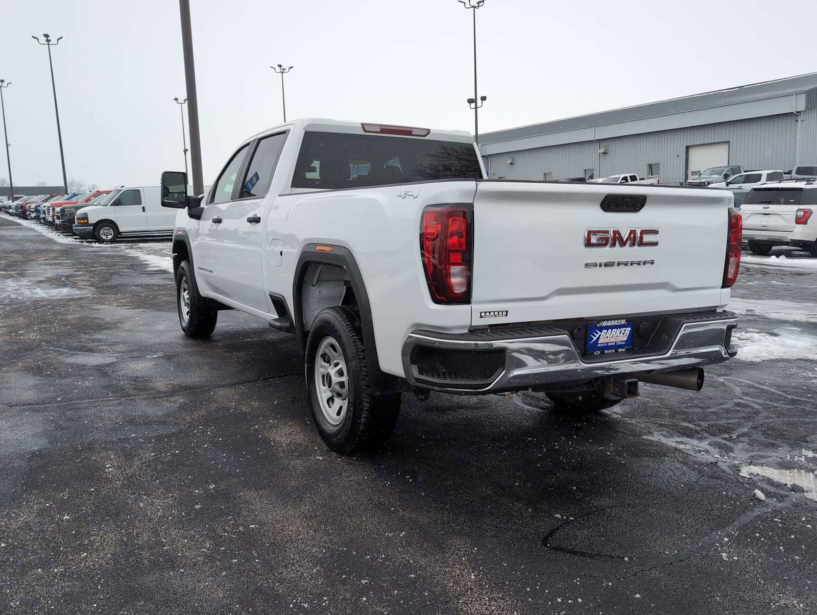 Used 2024 GMC Sierra 2500 Pro w/ Convenience Package image 11