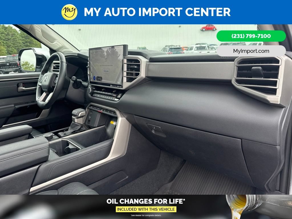 Used 2024 Toyota Tundra Limited AWD/4WD image 30