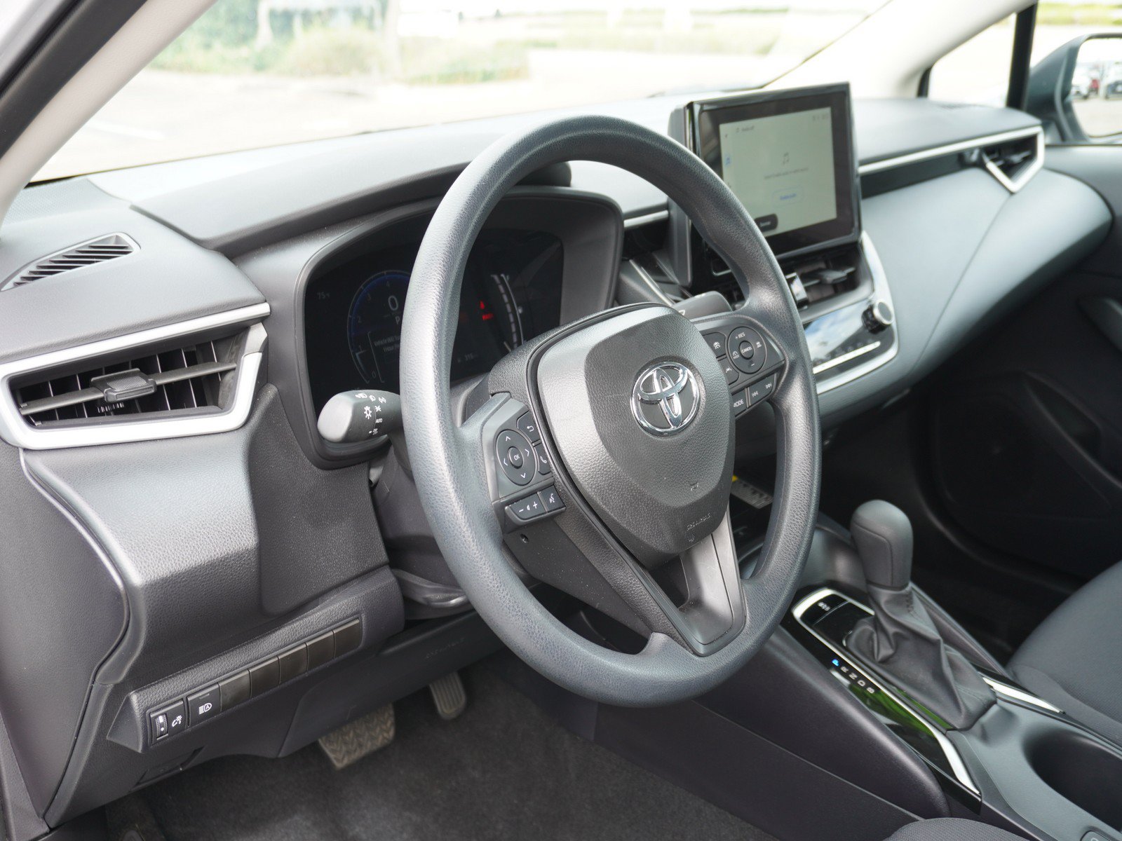Used 2026 Toyota Corolla LE w/ LE Premium Package FWD image 18