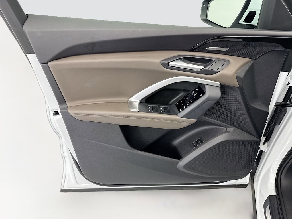 Certified 2025 Audi Q5 Premium Plus w/ Premium Plus image 23