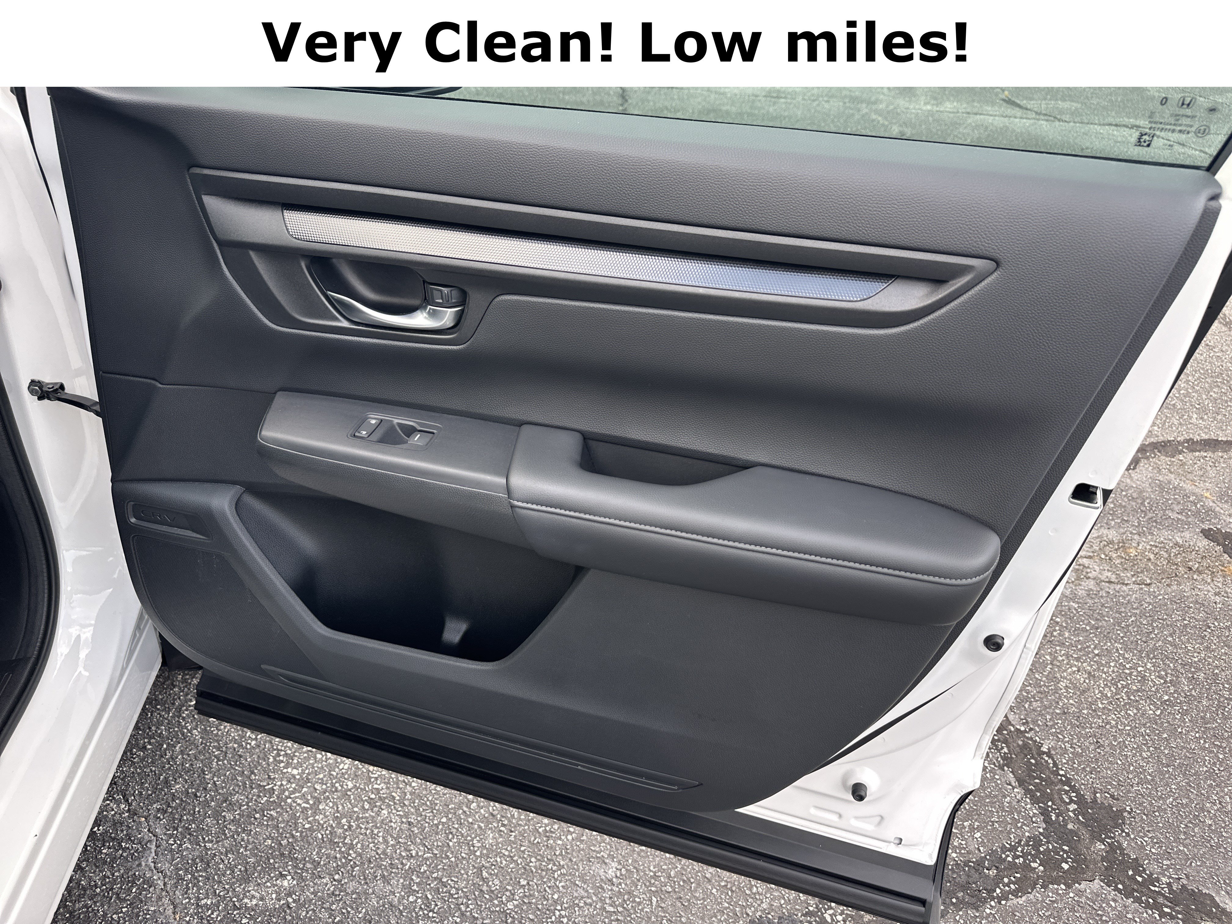 Used 2025 Honda CR-V EX image 16