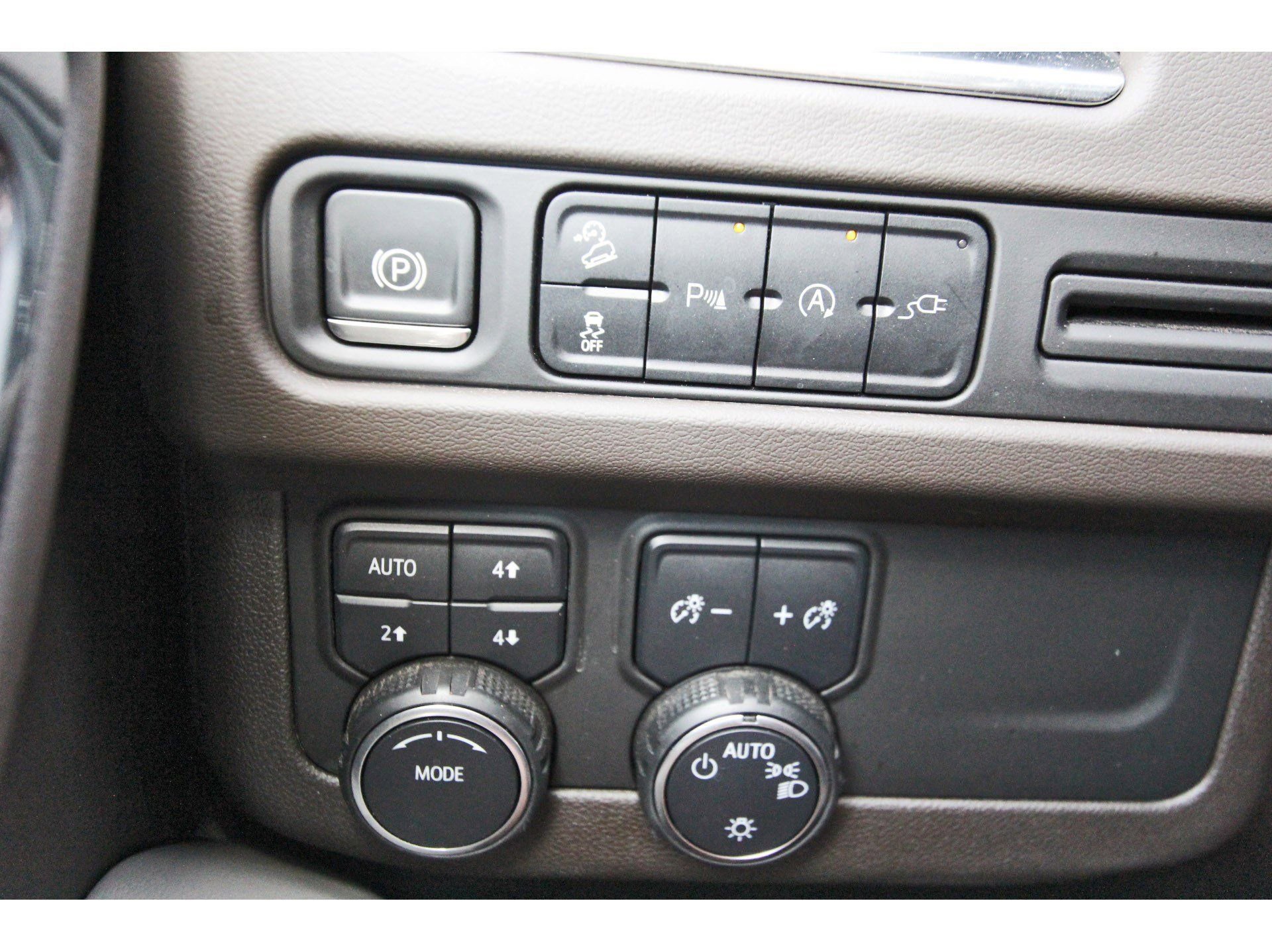 Used 2021 Chevrolet Tahoe Z71 image 21