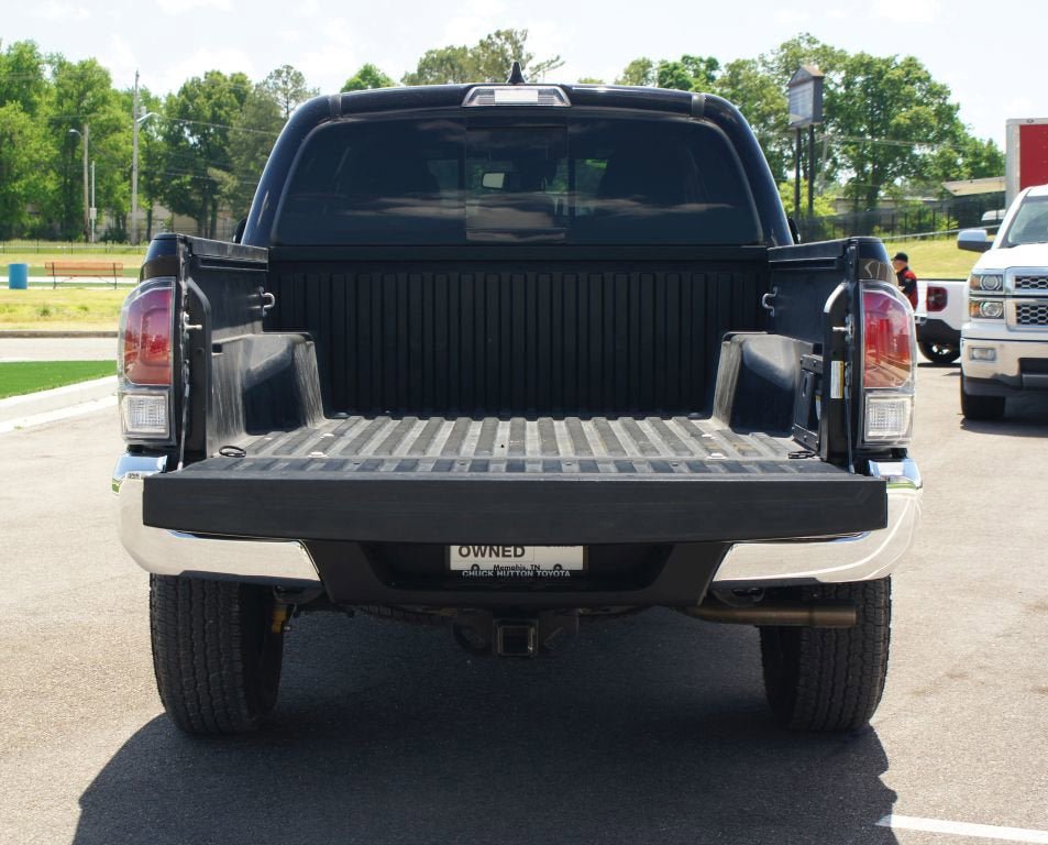 Used 2022 Toyota Tacoma TRD Off-Road RWD image 16