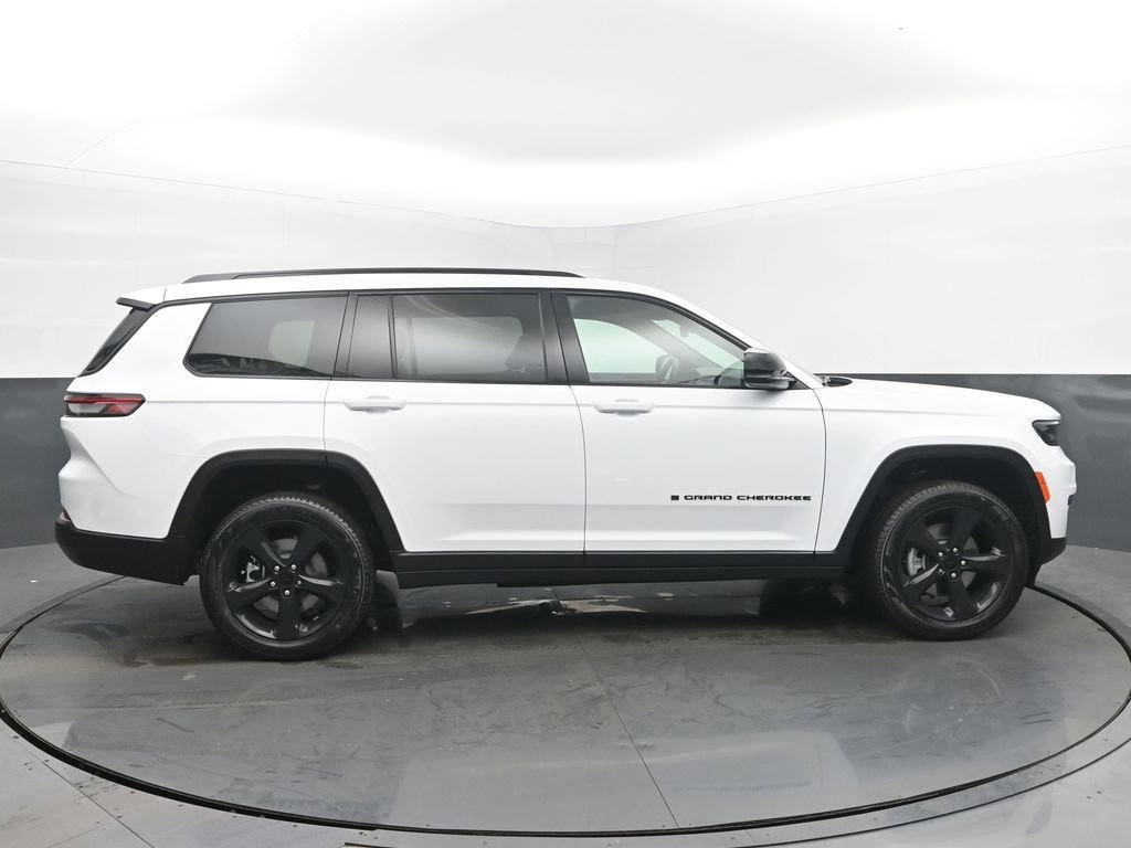 New 2025 Jeep Grand Cherokee L Limited image 6