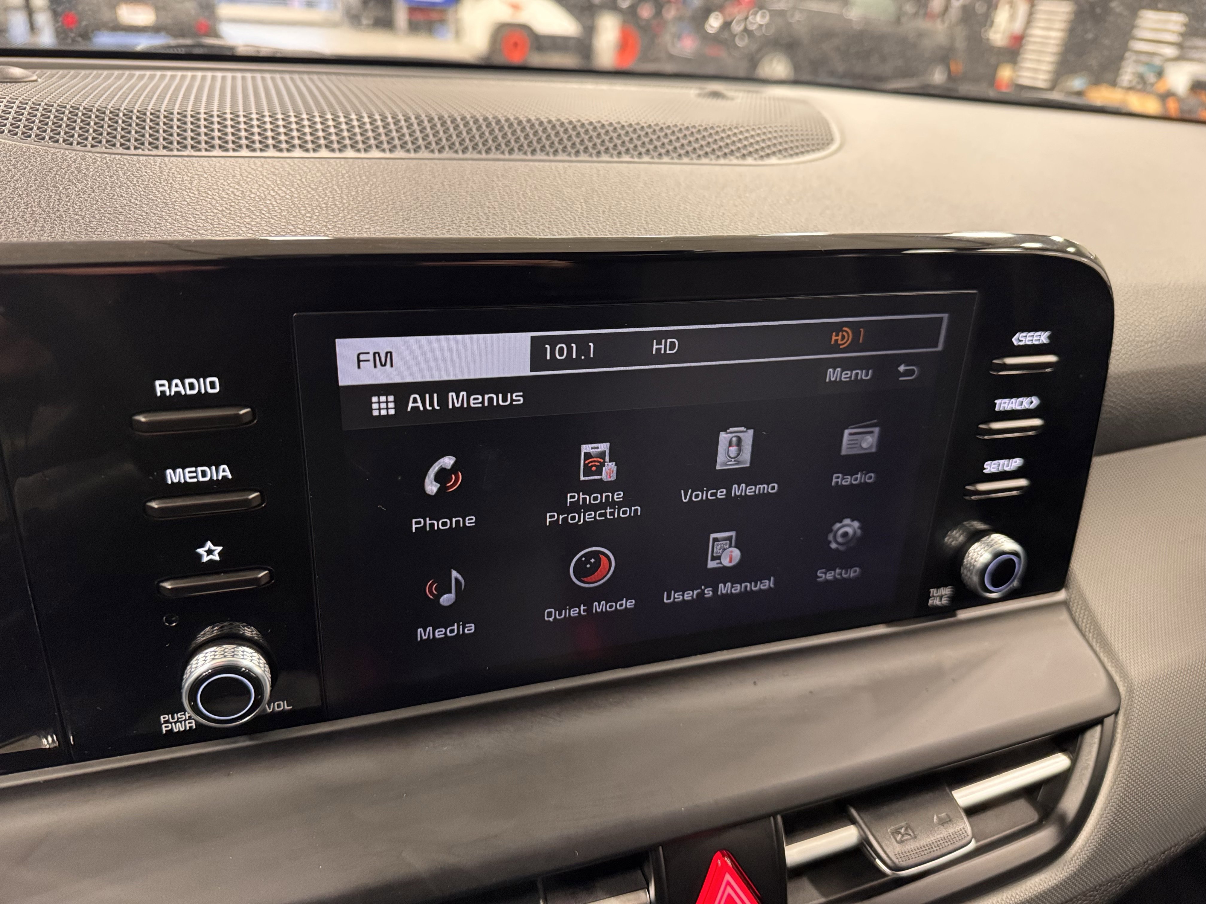 Certified 2025 Kia Seltos LX image 5