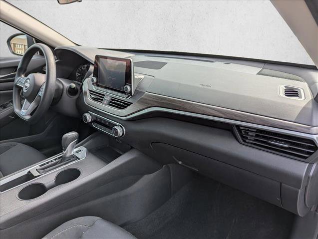Used 2025 Nissan Altima 2.5 SV image 25