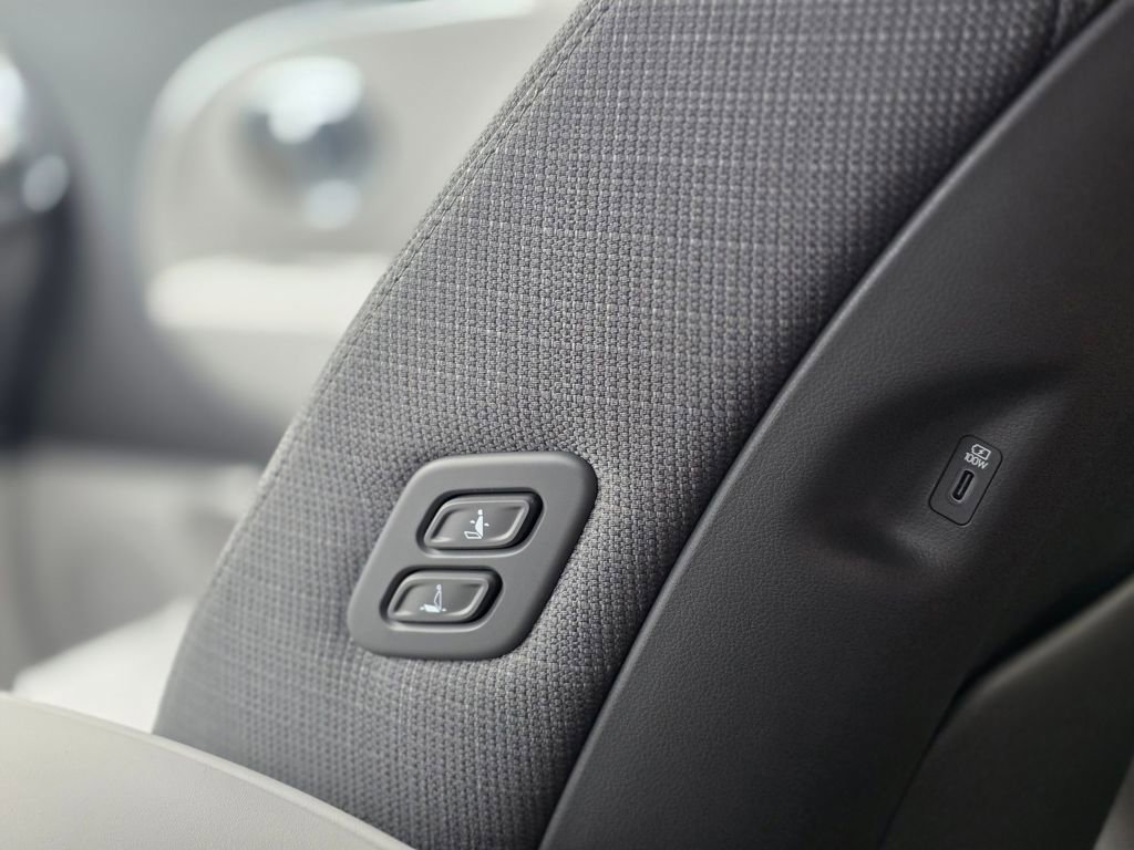 New 2026 Hyundai Ioniq 9 SE AWD/4WD image 21