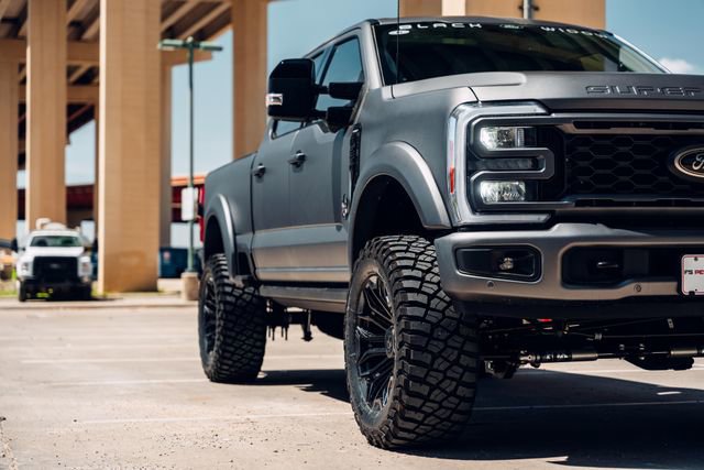 New 2026 Ford F250 Lariat w/ Black Appearance Package AWD/4WD image 3
