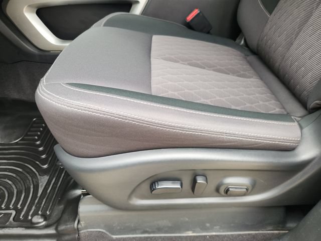 Used 2024 Nissan Titan SV w/ SV Convenience Package AWD/4WD image 26