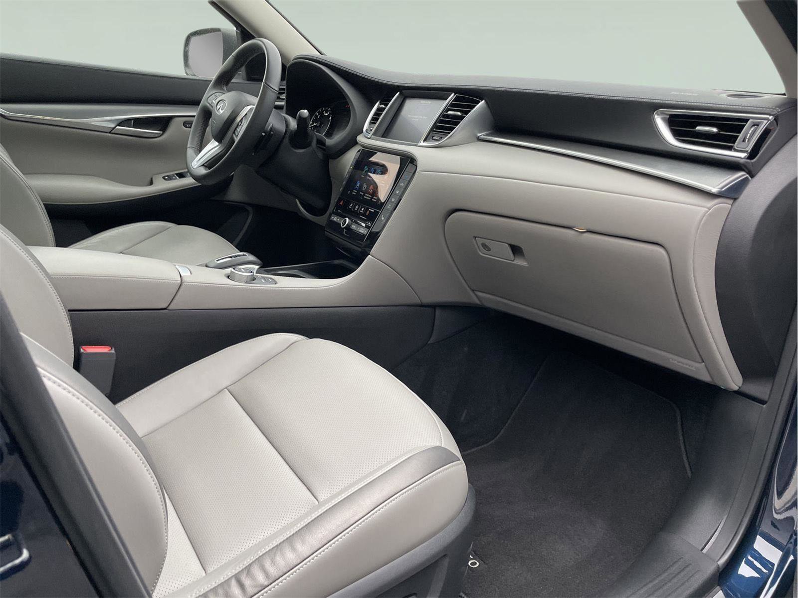 Used 2023 INFINITI QX50 Luxe image 21