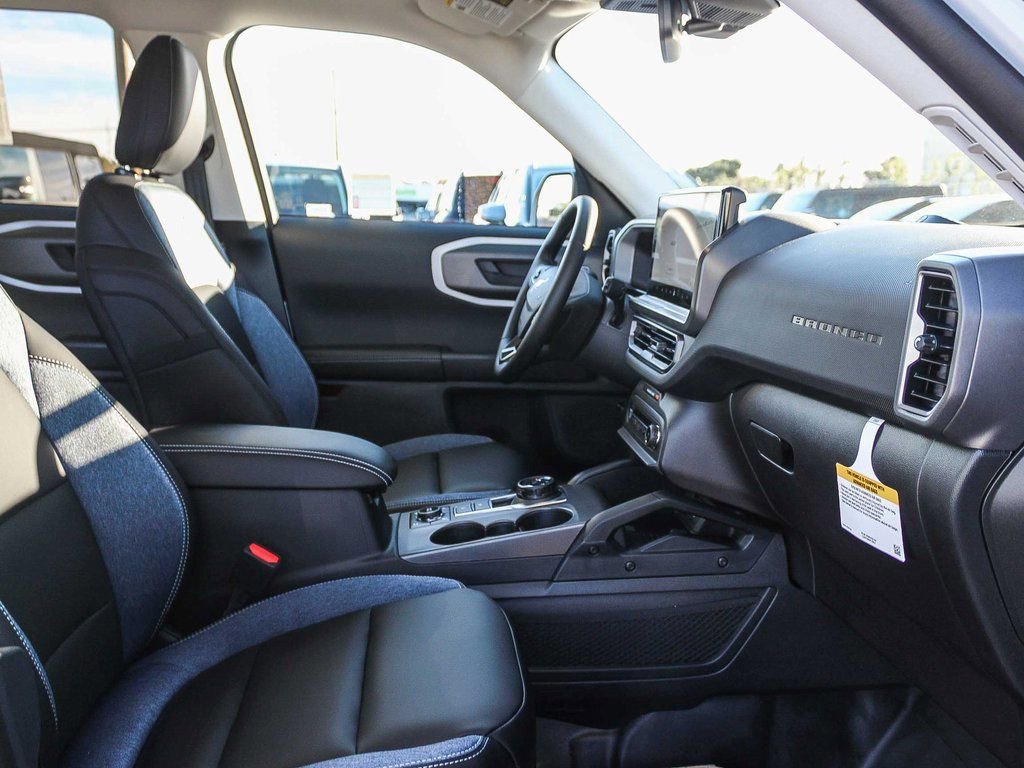 New 2025 Ford Bronco Sport Outer Banks w/ Sasquatch Outer Banks Package image 16