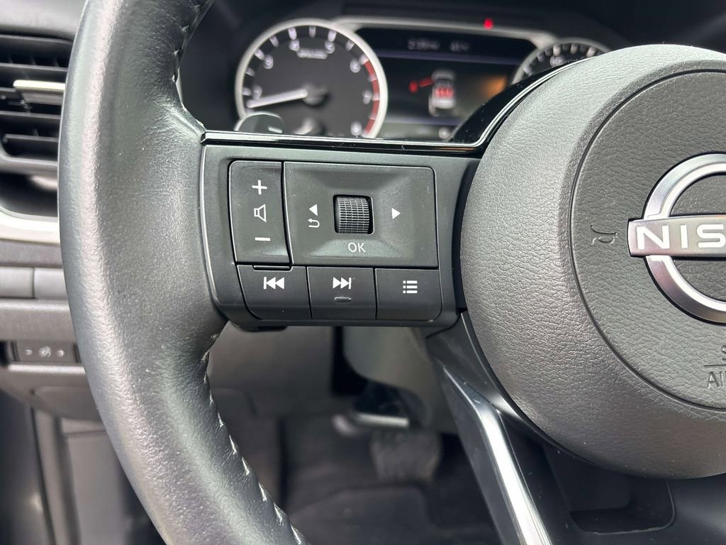 Certified 2023 Nissan Rogue SV w/ SV Premium B Package AWD/4WD image 18