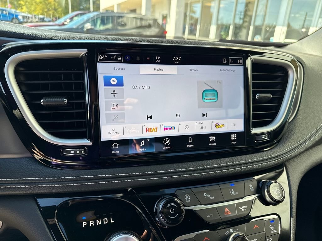 New 2026 Chrysler Pacifica Select image 20