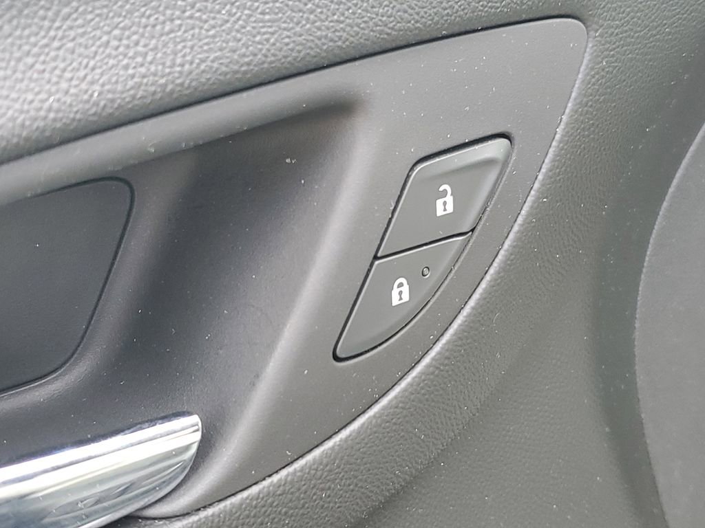 Used 2020 Chevrolet Equinox LT image 24