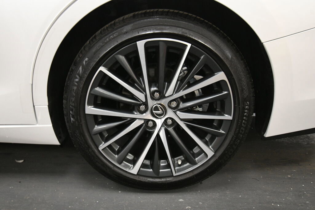 Used 2025 Lexus ES 350 w/ Premium Package image 33