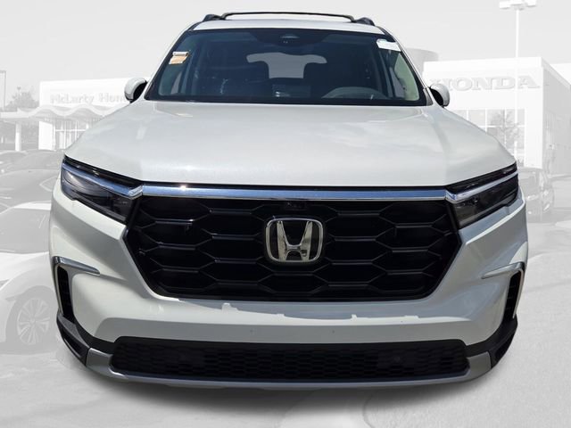Used 2024 Honda Pilot Elite image 3