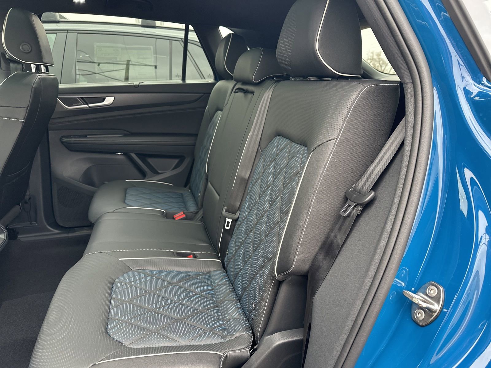 New 2026 Volkswagen Atlas Cross Sport SEL Premium R-Line image 18