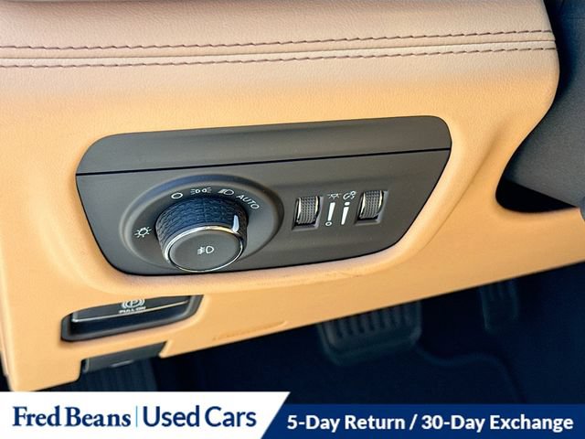 Used 2024 Jeep Grand Cherokee Summit AWD/4WD image 13