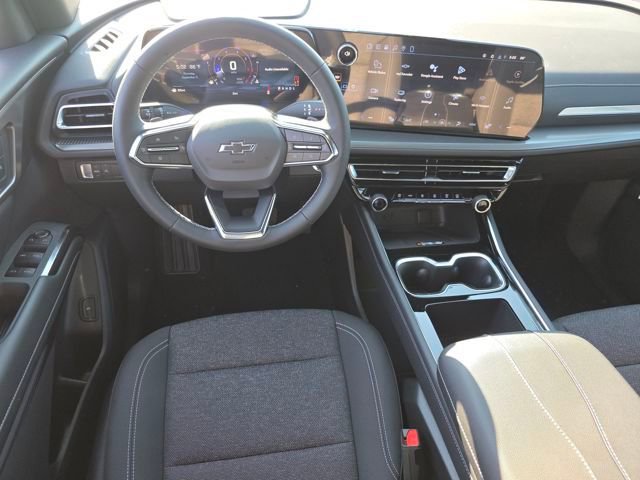 New 2026 Chevrolet Traverse LT w/ Midnight/Sport Edition image 3