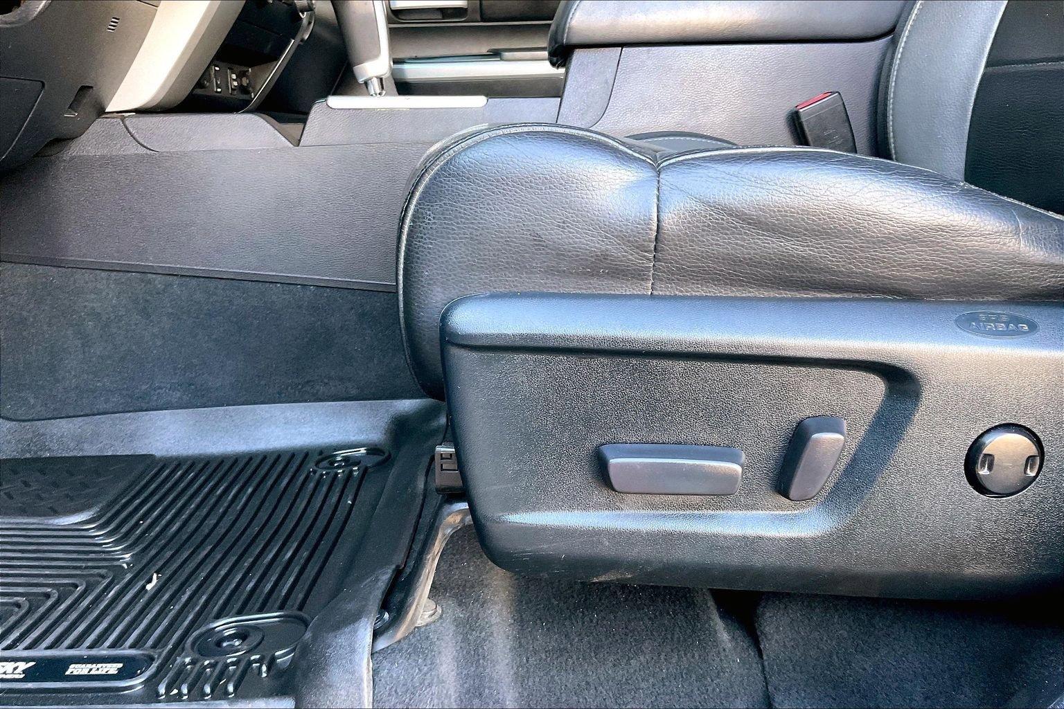 Used 2018 Toyota Tundra Limited image 17