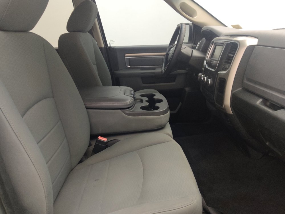 Used 2017 RAM 1500 Classic SLT RWD image 21
