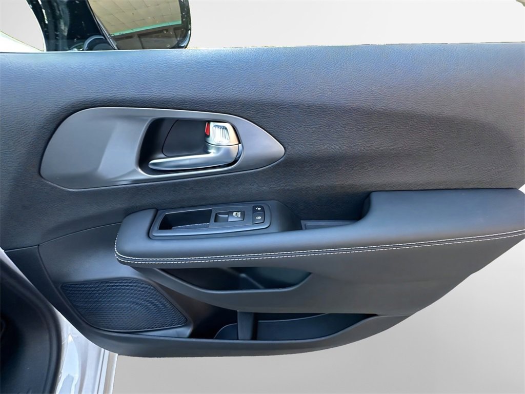 New 2026 Chrysler Pacifica Select image 27