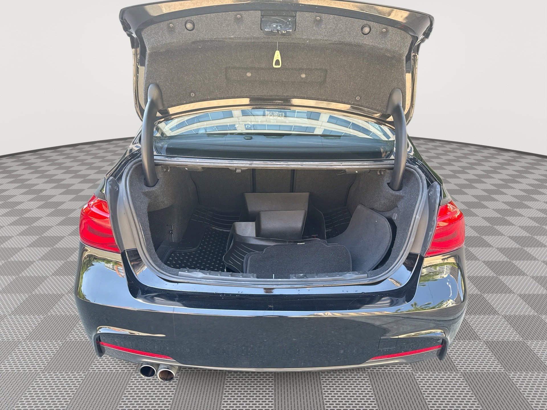 Used 2018 BMW 330i Sedan RWD image 21