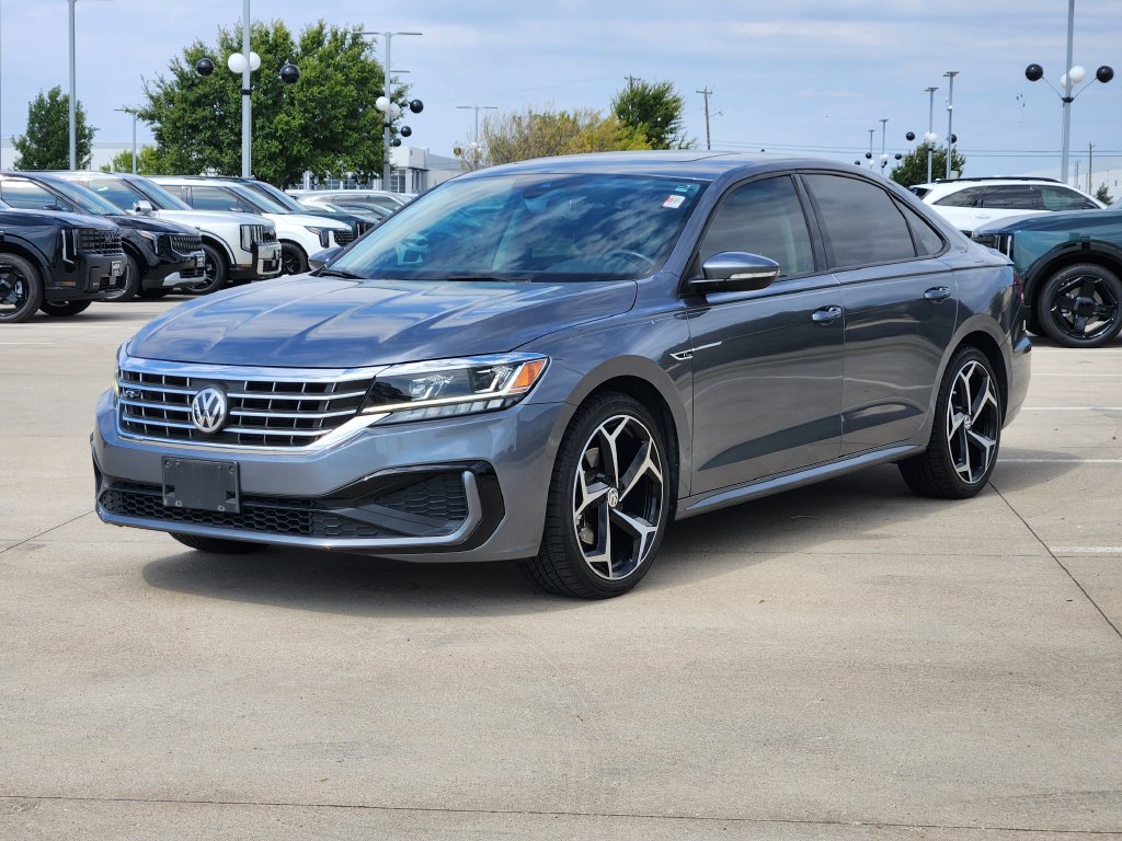 Used 2020 Volkswagen Passat 2.0T R-Line FWD image 2